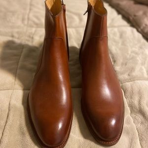 Beckett Simonon Easton side zip boots in tan….new, never worn